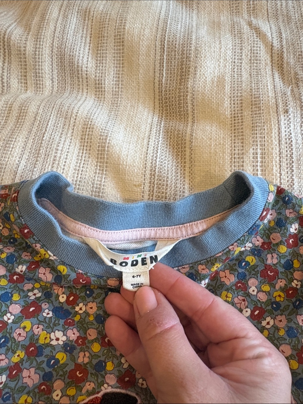 Boden Floral Crewneck dress in Light Blue with Multicolor Flowers with dogs ๐ถ - Picture 2 of 3